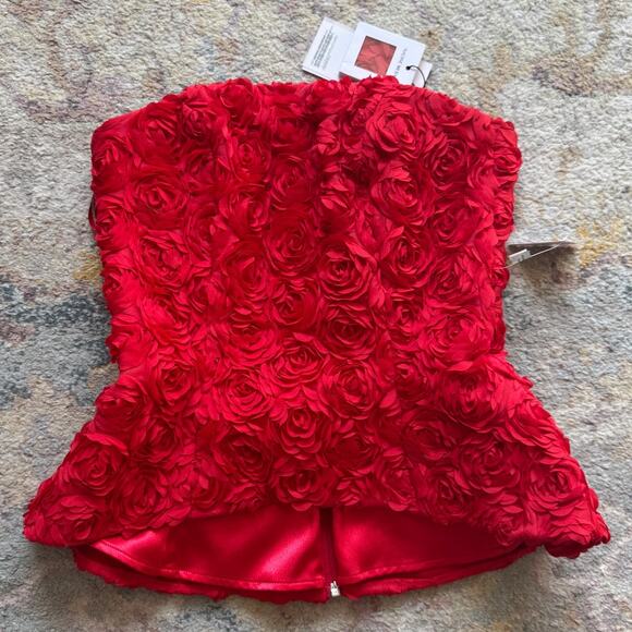 NADINE MERABI Red Skirt Set - Picture 10 of 15